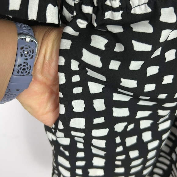 Susan Graver Geometric Long Sleeve Pockets Button Down Tunic Top 1X Black White - Picture 10 of 15